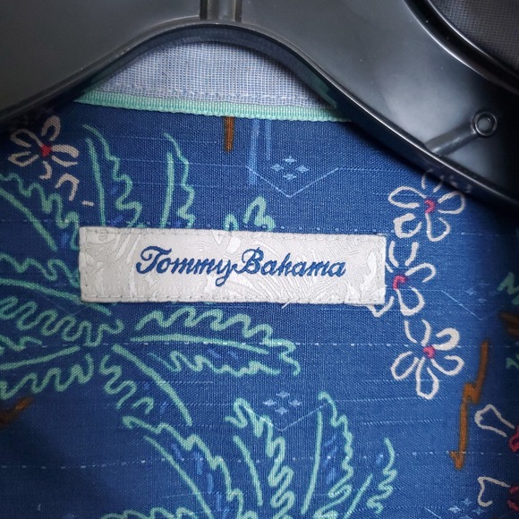 Tommy Bahama Silk Hawaiian Button Up Shirt Mens XL Blue Palm Tree Hula Dancer - Picture 3 of 16
